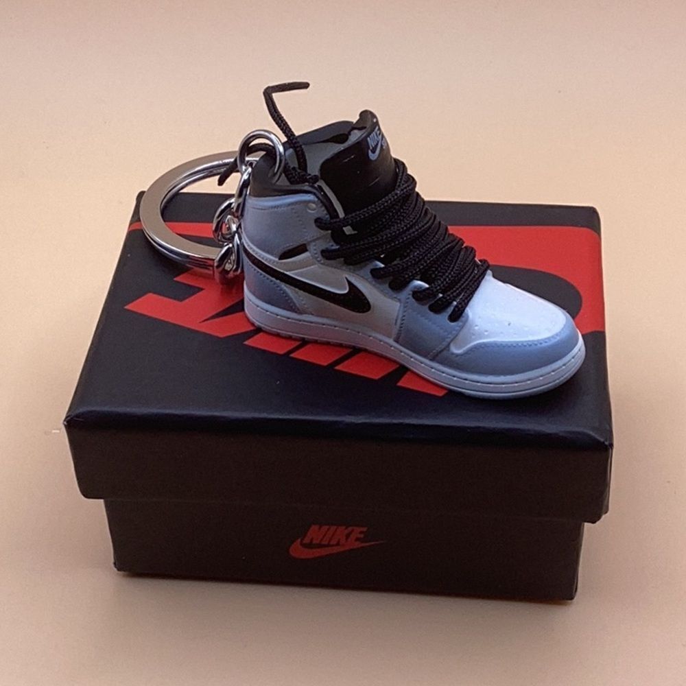 COPY - MINI 3D Sneaker Keychain Jordan 1 Blue White